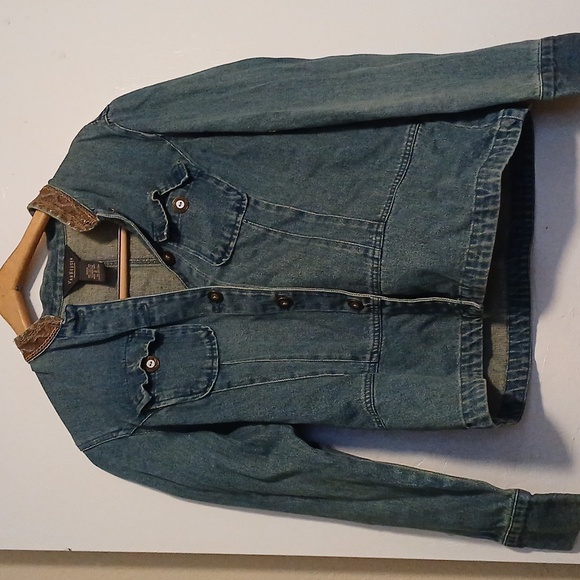 Van Heusen Jackets & Blazers - Van Heusen woman's jeans jacket M